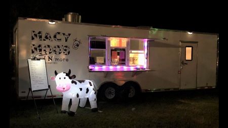 Macy Moos Food Truck